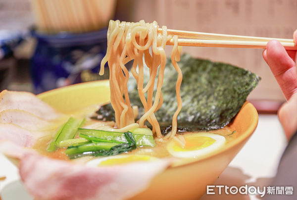 ▲▼東京家系拉麵「革新家」。（圖／記者蔡玟君攝）