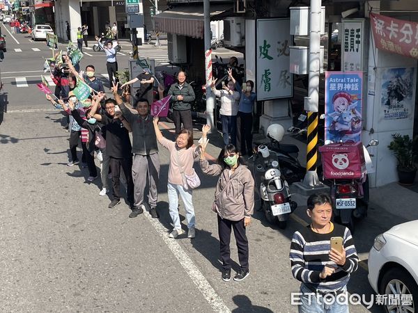 ▲▼賴清德攻「民主聖地」嘉義市固樁　近9公里車掃無冷場。（圖／記者呂晏慈攝）