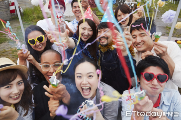 ▲▼高鐵對參加婚宴、同學會等團體旅客祭出滿額2萬元加碼優惠。（圖／台灣高鐵）