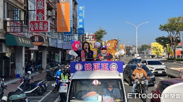 ▲國民黨台南市立委第三選區（北區安南區）候選人姚正玉，呼籲選民票投1號姚正玉，換掉舉手立委。（圖／記者林東良翻攝）