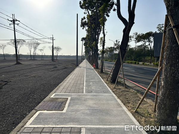 ▲台灣燈會將於高鐵燈區及安平燈區登場，工務局等市府單位正積極進行場地整備與周遭環境整理，提供前來賞燈的民眾無障礙與舒適的賞燈環境。（圖／記者林東良翻攝，下同）