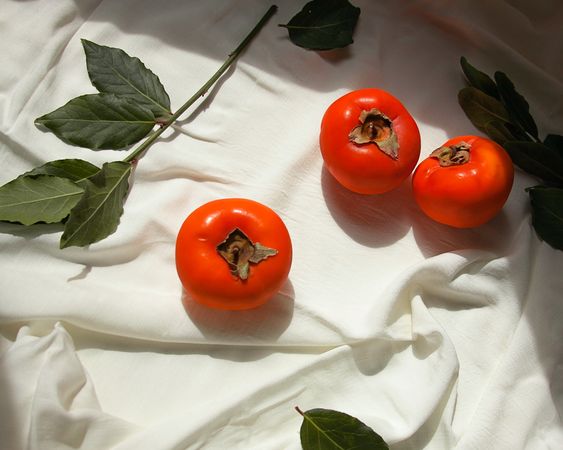 ▲▼營養師傳授吃柿子小撇步。（圖／Unsplash）