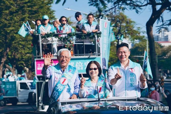 ▲▼高雄「三腳督」激戰！陳美雅、郭倍宏車掃拚氣勢，黃捷真情告白。（圖／記者賴文萱翻攝）