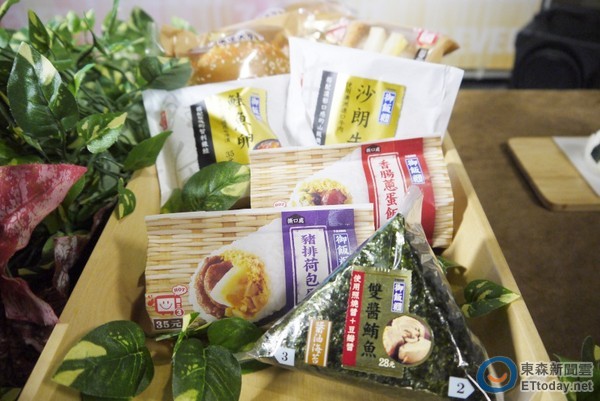 ▲7-ELEVEn針對御飯糰、光合三明治的原料、包裝「升級」。（圖／記者魏妤庭攝）