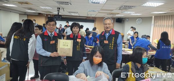 ▲南投縣選委會於10、11日陸續發送印製完成的選票至全縣各鄉鎮市公所。（圖／南投縣政府提供）