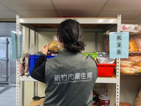 ▲竹市啟動春節食安稽查專案，為市民嚴格把關食品安全。（圖／新竹政府提供）