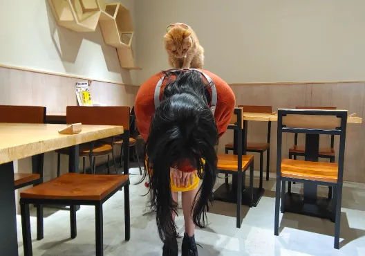 ▲老闆宣布各品項約調漲10~20%。（圖／翻攝自臉書／正當冰）