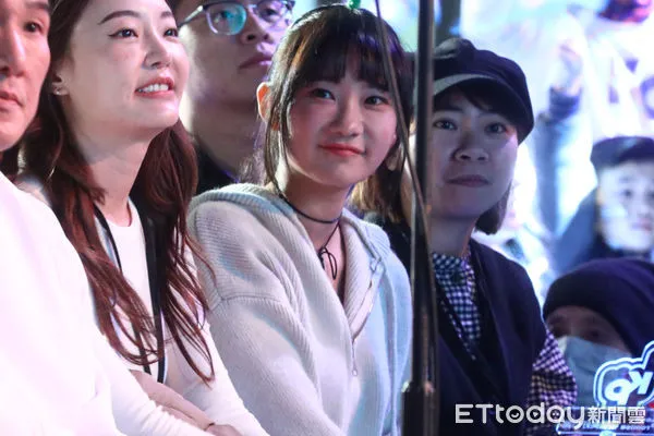 ▲民眾黨柯文哲、吳欣盈選前之夜，愛莉莎莎出席。（圖／記者林敬旻攝）