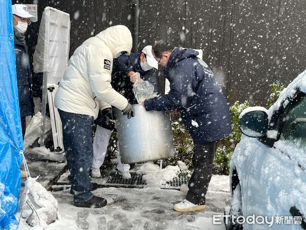 ▲▼慈濟日本分會2024年1月13日中午前在石川縣穴水町提供約300人份熱食發放。（圖／慈濟日本分會提供）