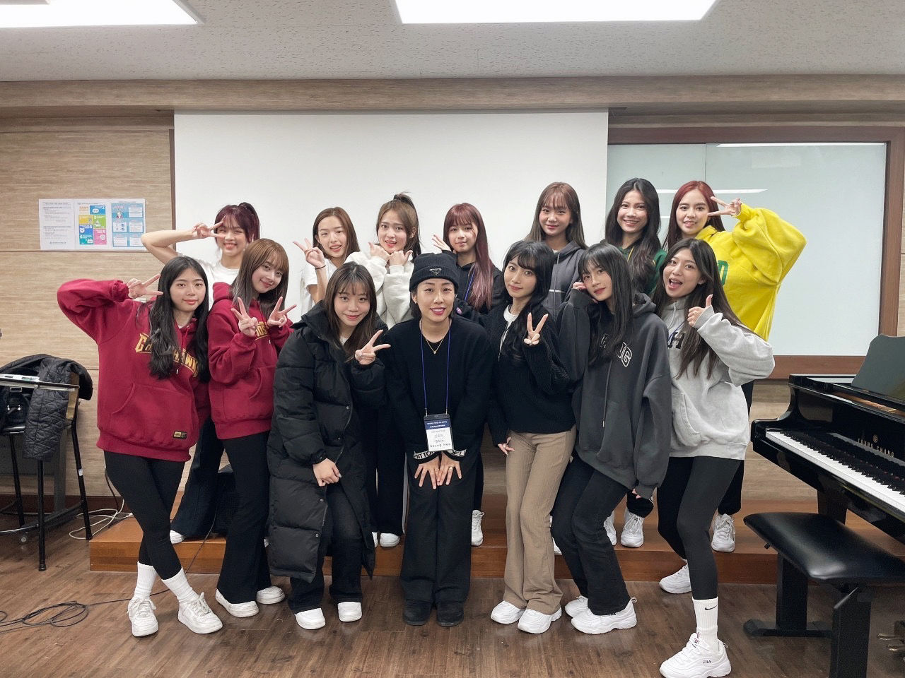 ▲成員們今日前往學姐最強外掛安芝儇的所屬球隊首爾友利卡蜜蜂賽場上實習。（圖／台鋼雄鷹提供）