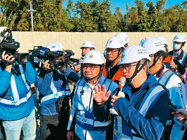 大選落幕隔天，侯友宜立刻上工，回新北市視察捷運三鶯線三峽機廠。（翻攝新北市政府官網）