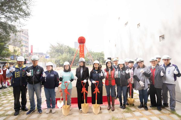 ▲竹蓮國小學校運動操場及周邊設施整建工程今(15)日動土。（圖／新竹市政府提供）