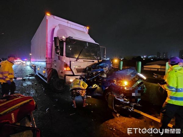 ▲▼台66線重大車禍！6車追撞「現場慘況曝光」　5人輕重傷送醫。（圖／記者楊熾興翻攝）