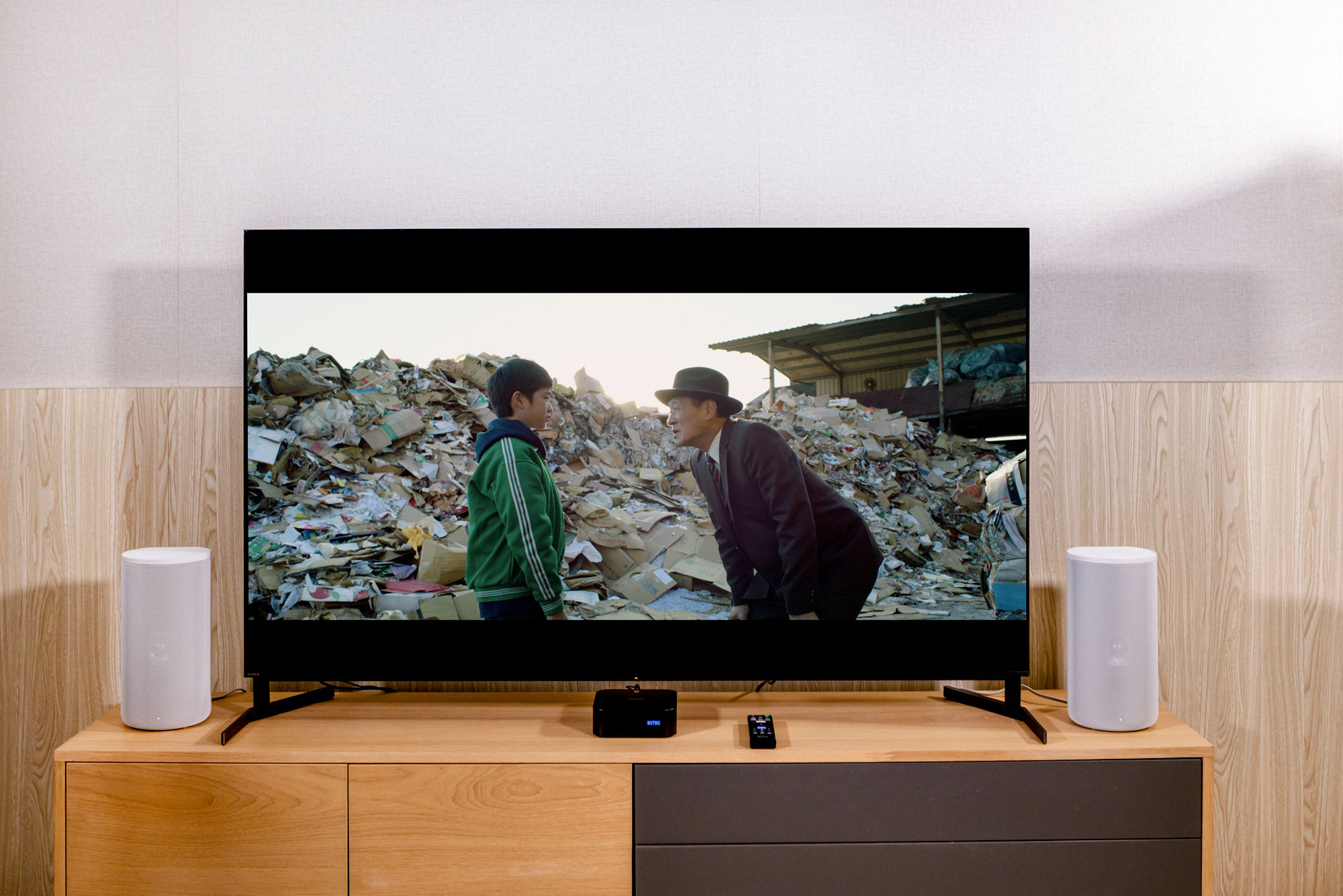 ▲▼ 老狐狸,蕭雅全,收購手機sony,收購手機sony BRAVIA X95L,聲歷其境。（圖／資料照））