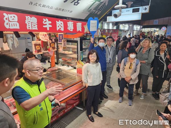 ▲▼駐台使節夫人赴南門市場採買。（圖／記者陳家祥攝）