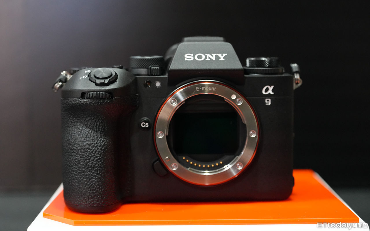 ▲▼Sony,Alpha,無反相機,a9m3,a9 III,LCE-9M3。（圖／記者樓菀玲攝）