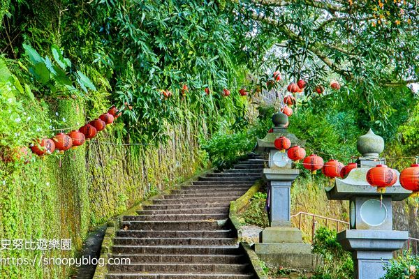 ▲▼汐止踏青新亮點！拱北殿紅色彼岸橋、雙拱橋成IG熱門　健行享愜意賞楓。（圖／史努比遊樂園提供）