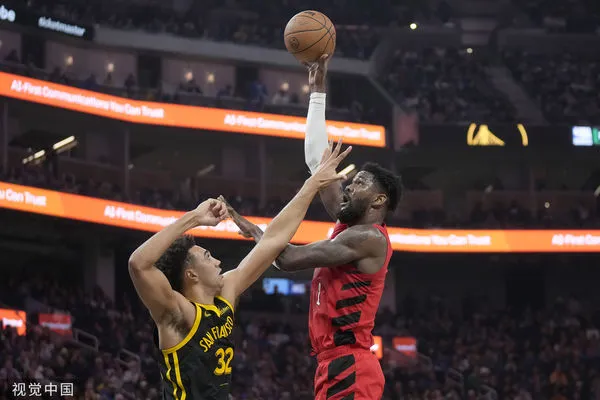 ▲▼拓荒者長人艾頓被家附近的冰層困住，被迫缺席對籃網的比賽。（圖／CFP）