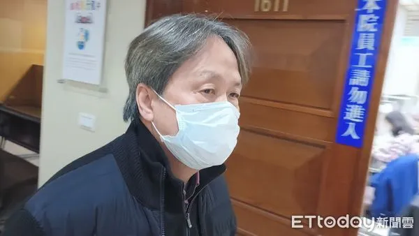 ▲▼高院刑事庭前庭長高明哲涉「司法黃牛」被起訴詐欺罪嫌，到台北地院初次開庭不回應媒體發問。（圖／記者黃哲民攝）