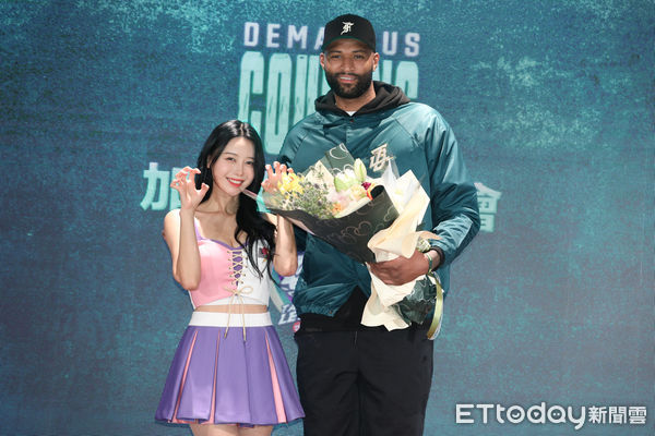 ▲▼T1職籃台啤雲豹「表弟」卡森斯 DeMarcus Cousins 加盟記者會。（圖／記者黃克翔攝）