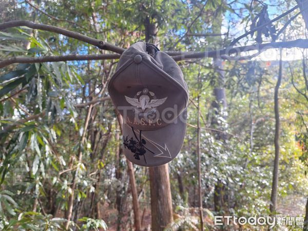 ▲▼特戰兵休假打獵「墜馬崙山百米斷崖」下落不明　垂降搜索中。（圖／記者李陳信得攝）