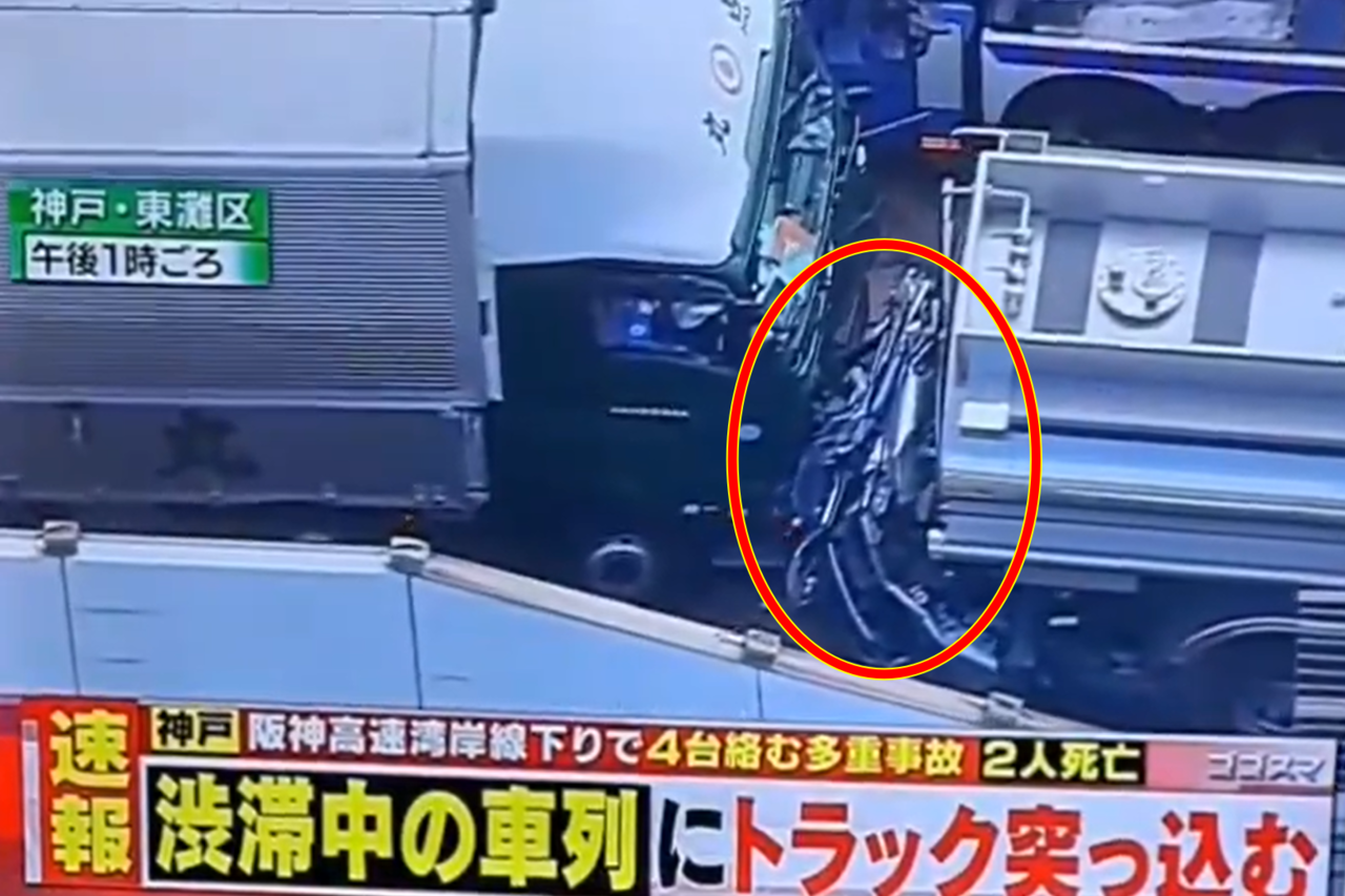 高速公路追撞！轎車遭2大車夾殺「扁到剩30公分」　日本老夫婦慘死 | ETtoday國際新聞 | ETtoday新聞雲