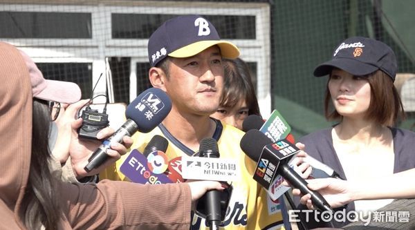 ▲中信總教練平野惠一、陳俊秀。（圖／記者莊喬迪攝）