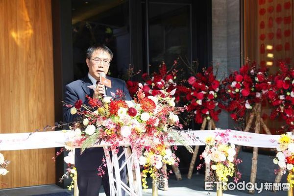 ▲台南安平「綉溪安平」飯店21日開幕，市長黃偉哲受邀親臨祝賀。（圖／記者林東良翻攝，下同）