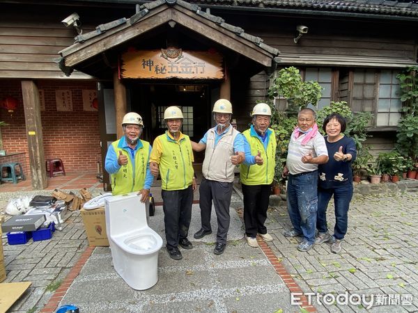 ▲農曆年關將近，台南做工行善團志工們發揮同理善心地趕工修屋，群起群力竭其所能為弱勢家庭過年圓夢努力。（圖／記者林東良翻攝，下同）