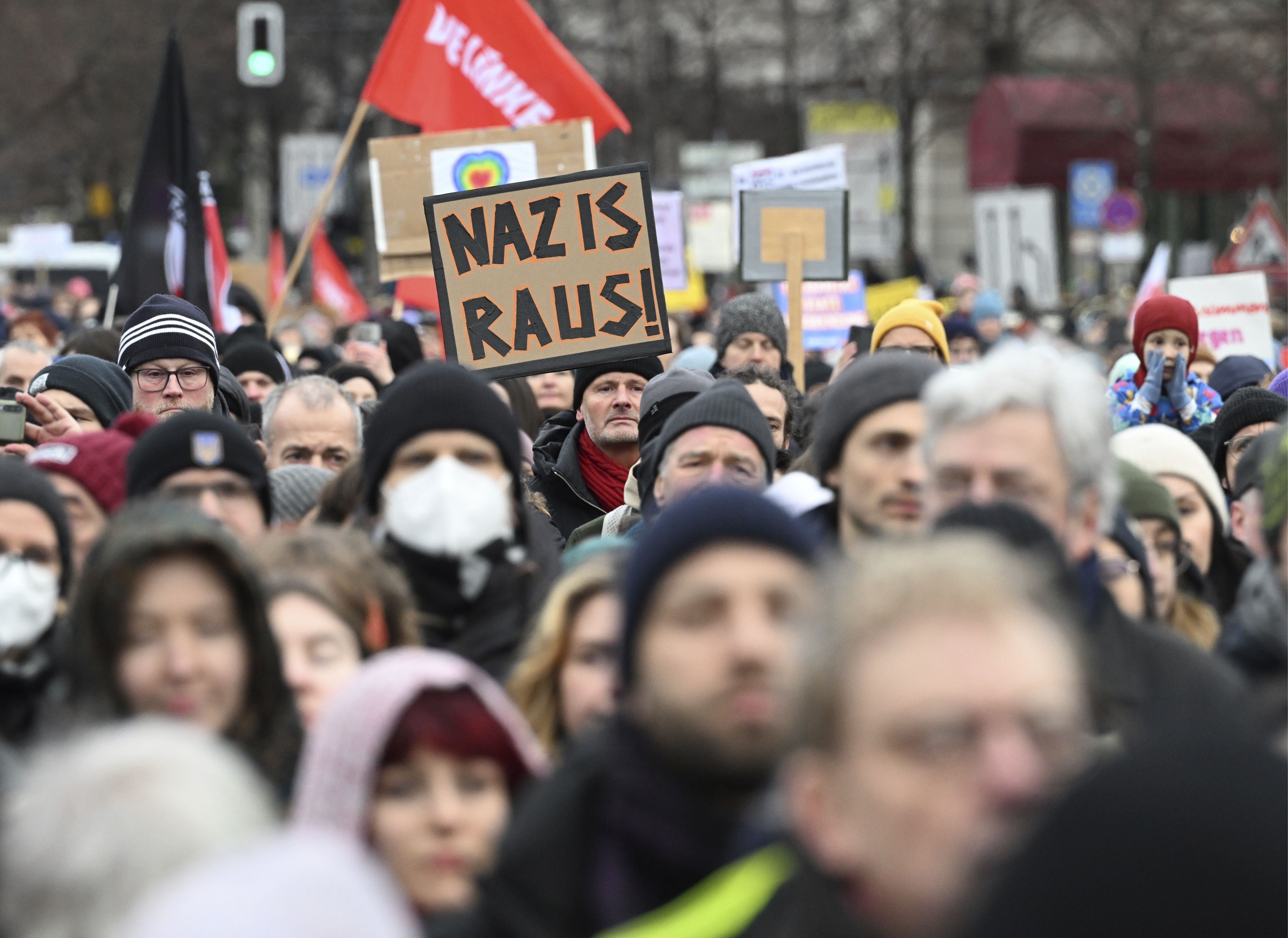 ▲德國人上街示威反對驅逐移民。（圖／達志影像／美聯社）