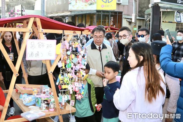 ▲為期兩天的「台南甜的饗宴」主題活動，在海安路盛大登場，活動以「台南的甜，遍地開花」為核心主軸，讓民眾能夠感受到屬於台南的全方位甜蜜感。（圖／記者林東良翻攝，下同）