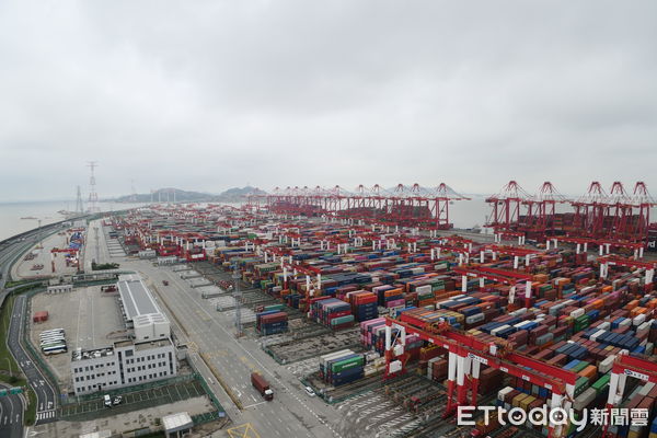 ▲上海港貨櫃吞吐量連續14年排名世界第一。（圖／記者趙禕攝）