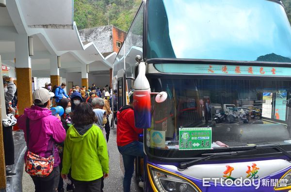 ▲▼太管處春節期間初二至初四推出免費遊園專車，帶大家輕鬆暢遊太魯閣峽谷。（圖／太管處提供，下同）