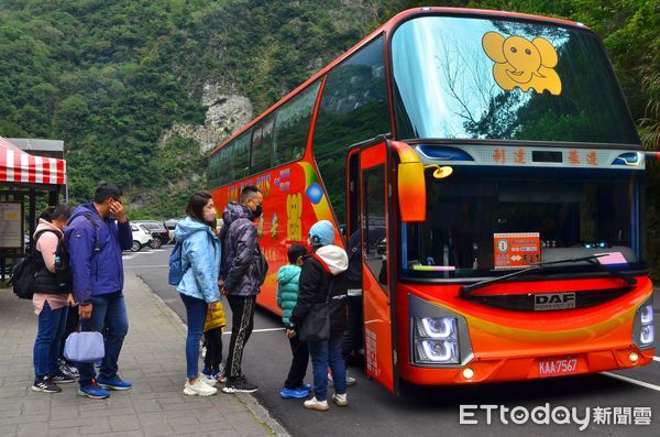 ▲▼太管處春節期間初二至初四推出免費遊園專車，帶大家輕鬆暢遊太魯閣峽谷。（圖／太管處提供，下同）