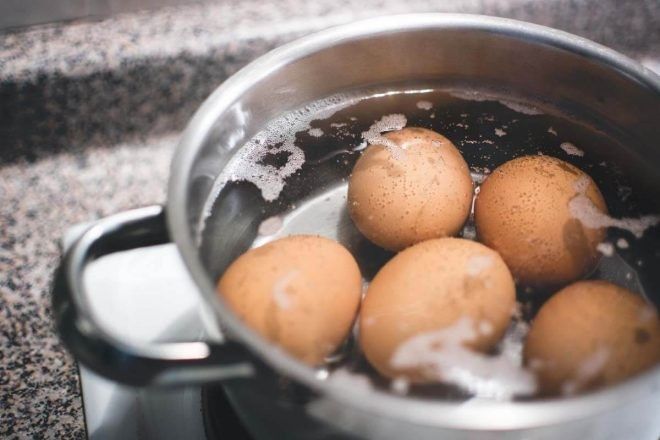 煎蛋,水煮蛋,蛋黃,雞蛋。（圖／取自librestock網站）。