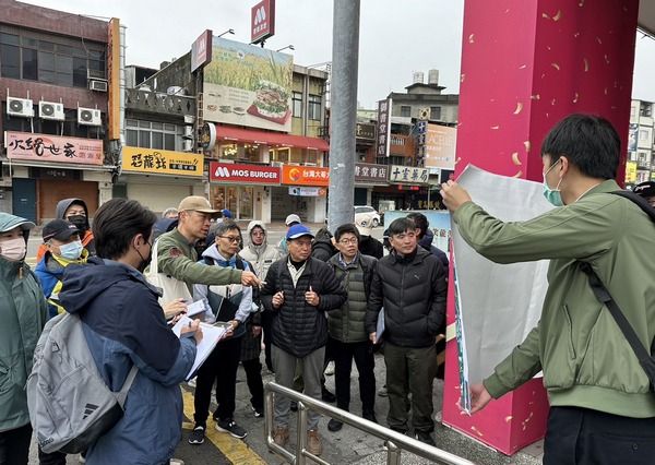 ▲桃園捷工局長率隊步行29公里現勘捷運橘線