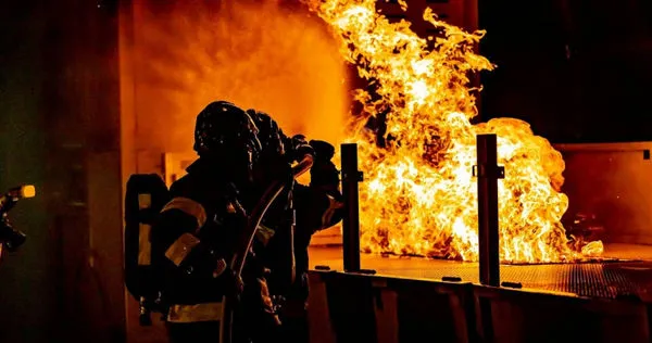 台中百慕達紙廠大火造成兩名消防員英勇殉職，家屬提出賠償800萬訴求遭法院駁回。（示意圖／取自Pixabay）