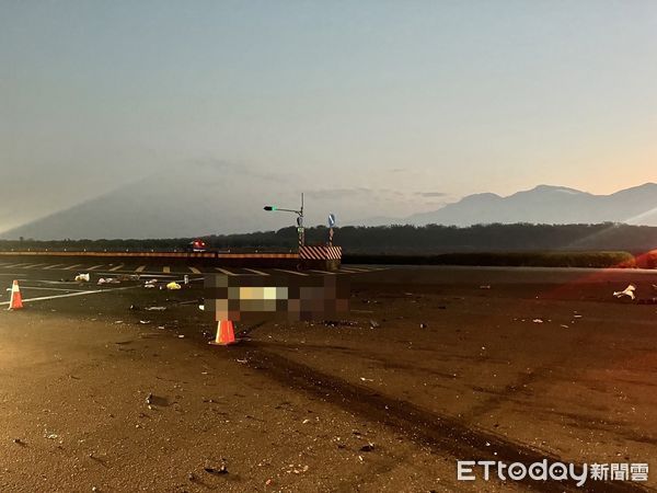 ▲▼       佳冬戰備跑道死亡車禍      。（圖／記者陳崑福翻攝）