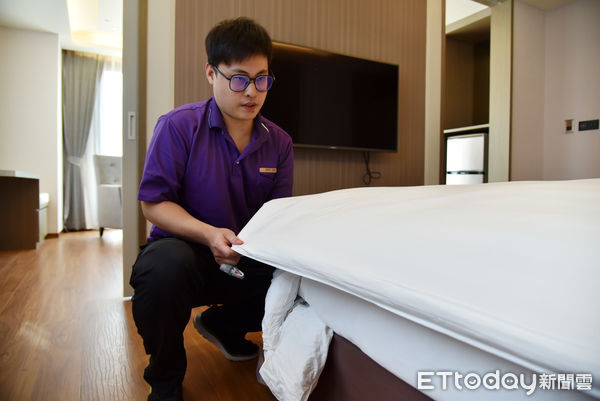 ▲謝譯樑在台南就業中心協助下運用疫後缺工方案，成功讓他在徠•歸仁飯店擔任房務員工作。（圖／記者林東良翻攝，下同）