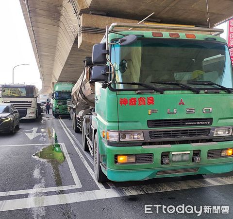 ▲▼台88下車禍 。（圖／記者許宥孺翻攝）