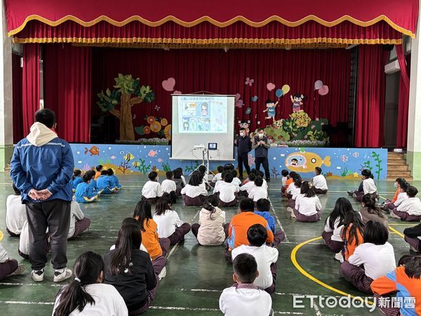 ▲▼  中埔警至頂六國小校園反詐教學、婦幼安全宣導 。（圖／中埔分局提供）