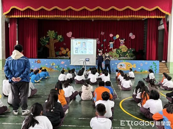 ▲▼  中埔警至頂六國小校園反詐教學、婦幼安全宣導 。（圖／中埔分局提供）