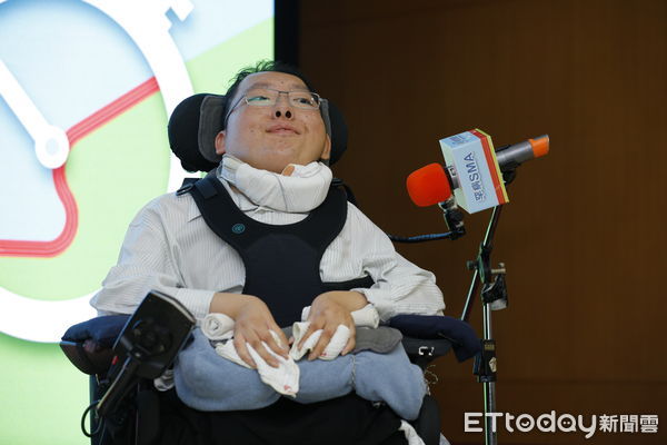 ▲▼認識SMA脊髓性肌肉萎縮症媒體工作坊1/30舉行，SMA患者陳俊翰律師現身說法分享他的故事。（圖／記者湯興漢攝）