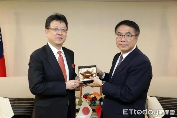 ▲日本熊本市大西一史市長一行7人蒞府拜會台南市政府，黃偉哲市長親自接待，新聞及國際關係處蘇恩恩處長等人陪同交流。（圖／記者林東良翻攝，下同）