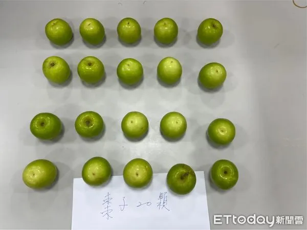 ▲何女在水果行偷取20顆棗子，遭逮辯稱意識不清忘記了。（圖／記者陸運陞翻攝）