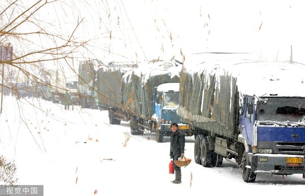 ▲河南省在2006曾遭逢歷史性暴雪，多條高速公路中斷封閉。（圖／CFP）