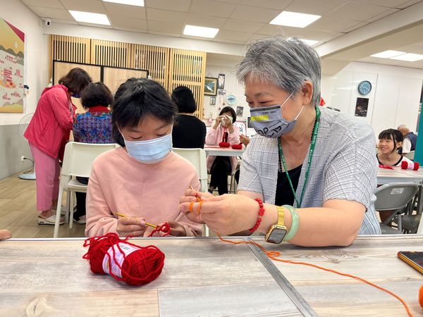 ▲▼林投好客廳推動共生社區，讓在地老小互助 。（圖／弘道基金會提供）