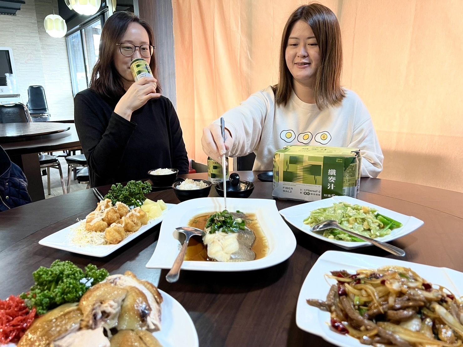 ▲▼年節「大魚大肉神隊友」首選台酒生技纖麥汁。（圖／ETtoday）