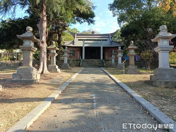 ▲▼苗栗通霄虎頭山交通方便，除了無敵美景，也有歷史遺跡，非常適合安排全家一起來小旅行。（圖／記者蔡文淵攝）