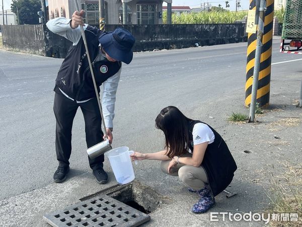 ▲環保局萬丹大排查汙染源             。（圖／記者陳崑福翻攝）